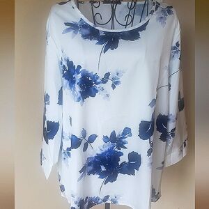 Women's royal blue & white, 3/4 sleeve, lightweight blouse, XXL(14)
